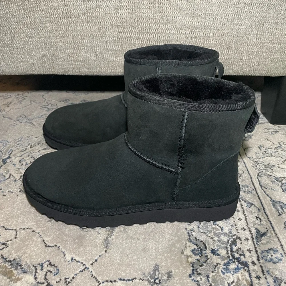 UGG Classic Mini II Boots in Black